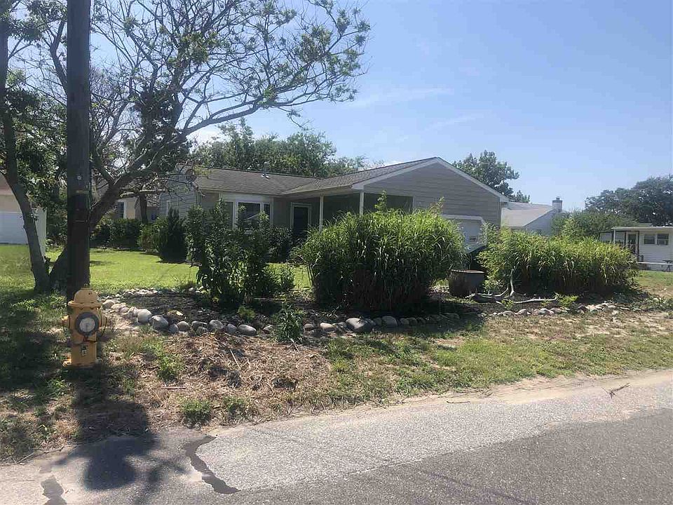 2nd image of 112 Wildwood Ave