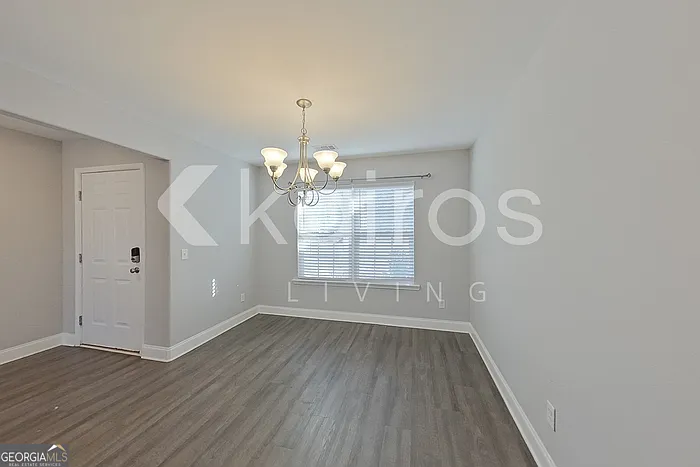 228 Western Red Cedar Dr — Photo 2