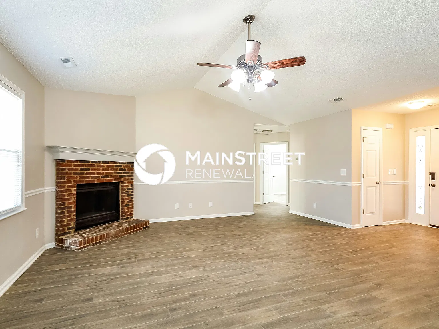 3200 Fairington Dr — Photo 4