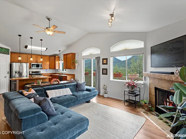 9166 Eagle River Ln, Eagle River, AK 99577