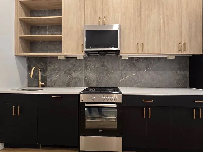 50 Grace St #2L — Photo 1
