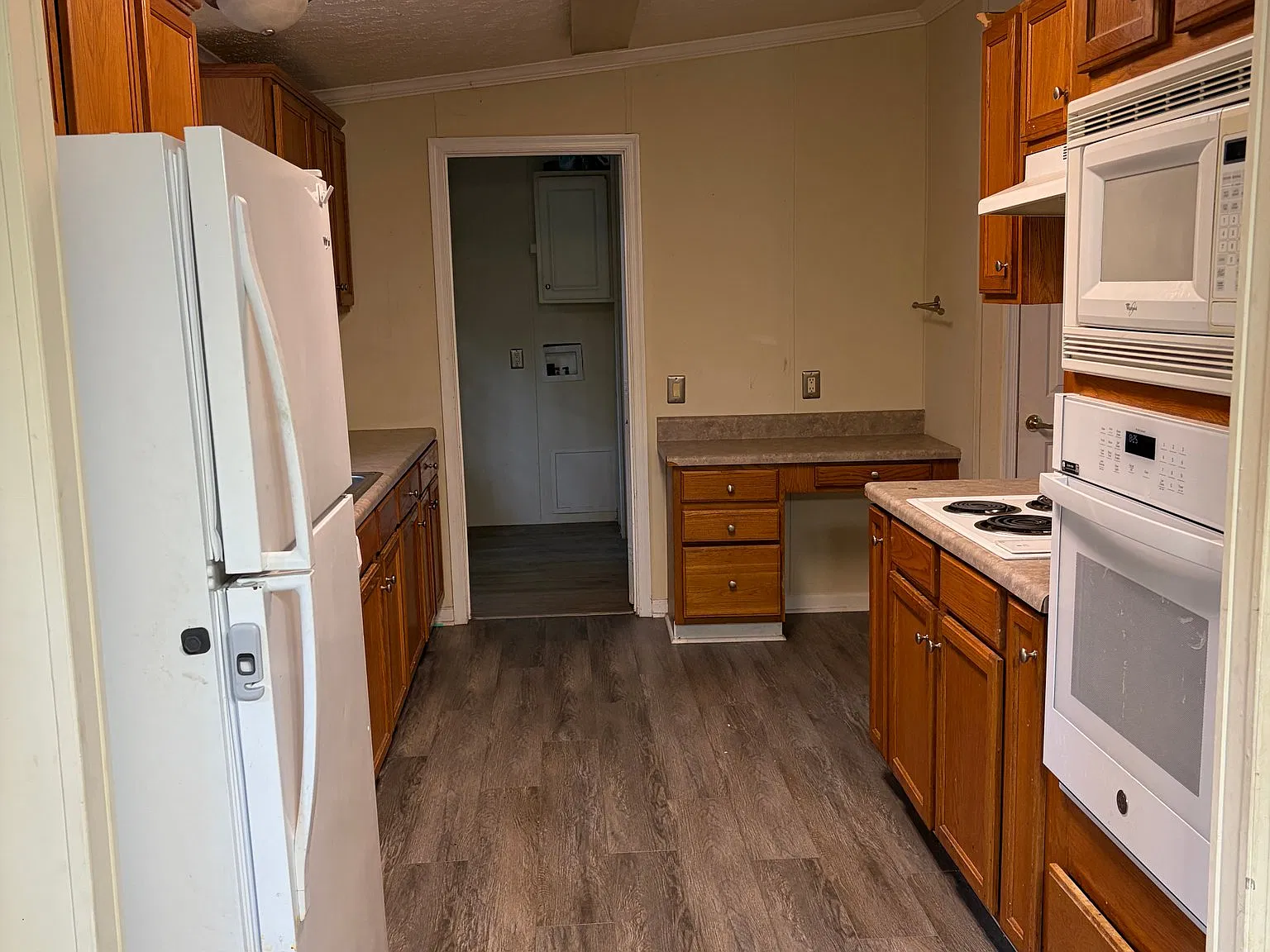 986 Puffenburger Ln — Photo 4