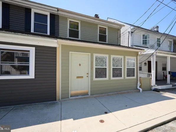 332 Main St, Parkesburg, PA 19365