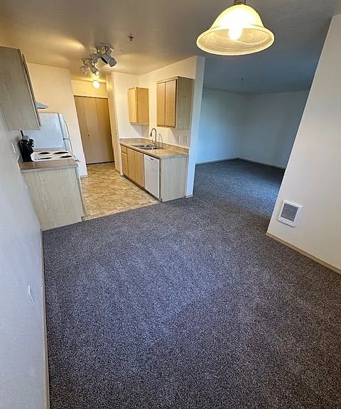 Boulder Creek Apartments — Photo 42