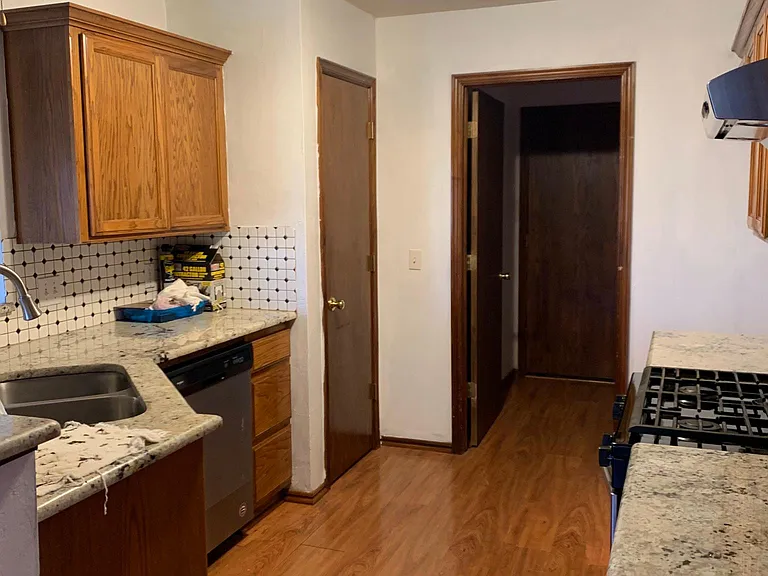 10225 Aberdeen Dr — Photo 8