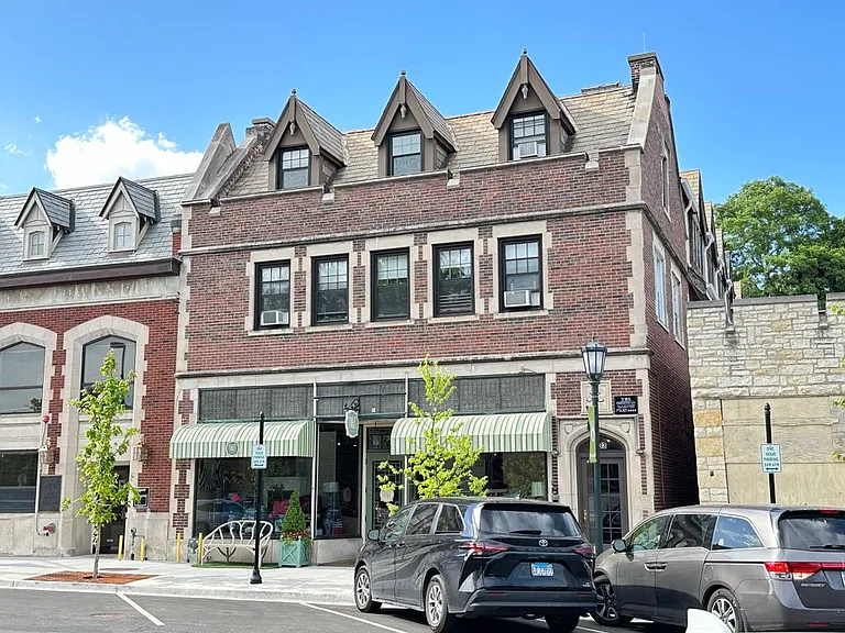 733 Elm St #403 — Photo 1