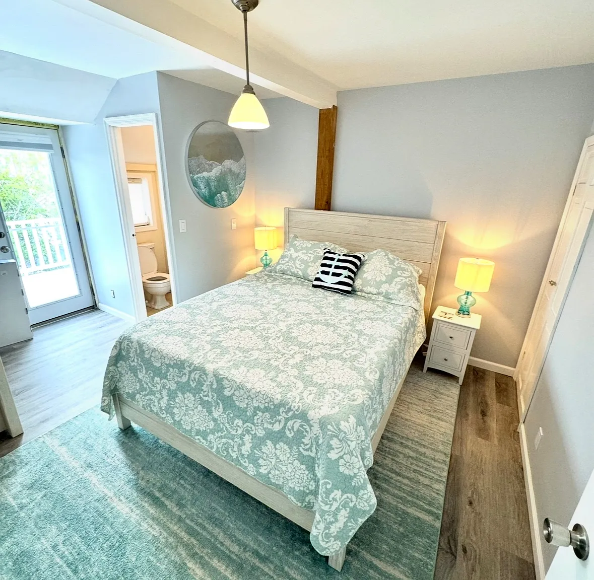 3 bed, 1.5 bath, 800 sqft, $1,900 — Photo 4