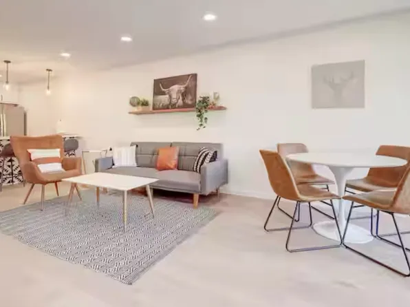 7625 E Camelback Rd, Scottsdale, AZ