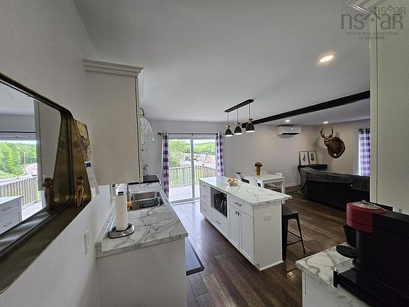 3rd image of 8500 Sherbrooke Rd