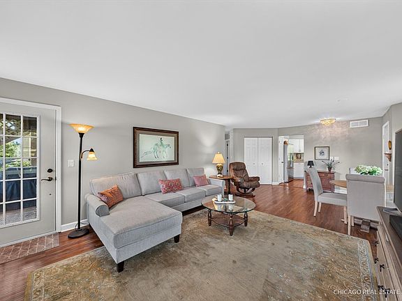 3rd image of 514 Palm Ct #A