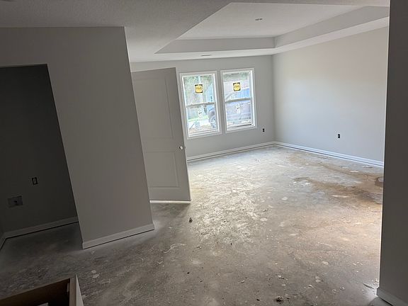 5th image of 412 Anderson St