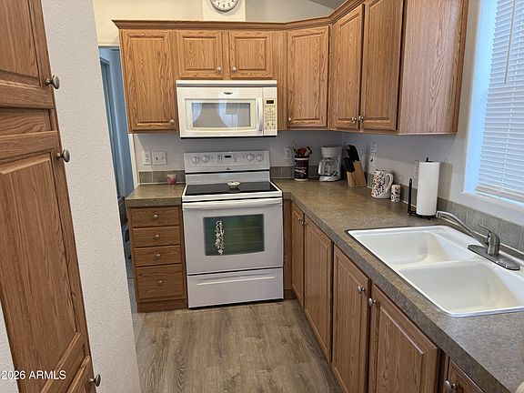 2nd image of 511 E PUEBLO DEL SOL --
