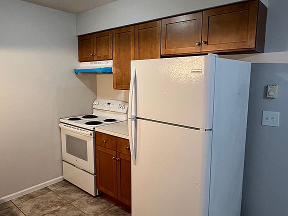 3rd image of 1010 S Buchanan St #4
