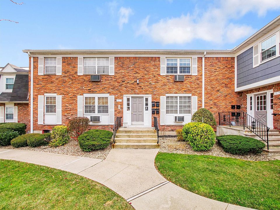 1st image of 71 Doxbury Lane