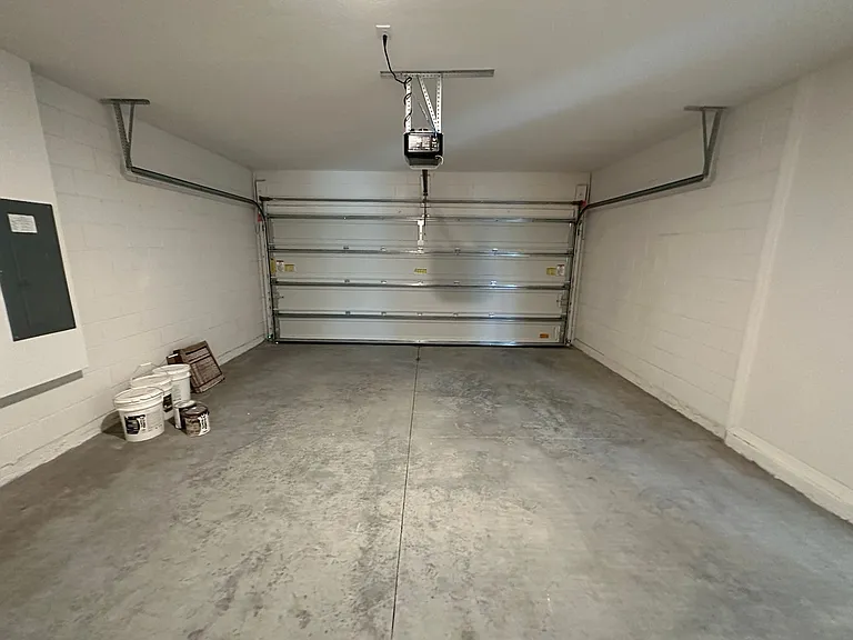 2290 Tropicana Dr — Photo 21