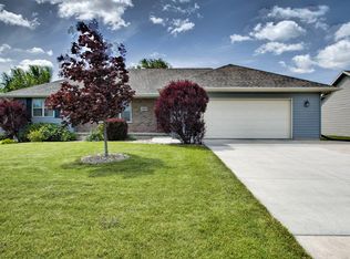 1901 Jacobsen Rd, Neenah, WI 54956