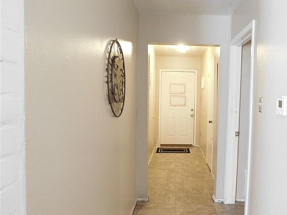 5th image of 4907 Macridge Blvd