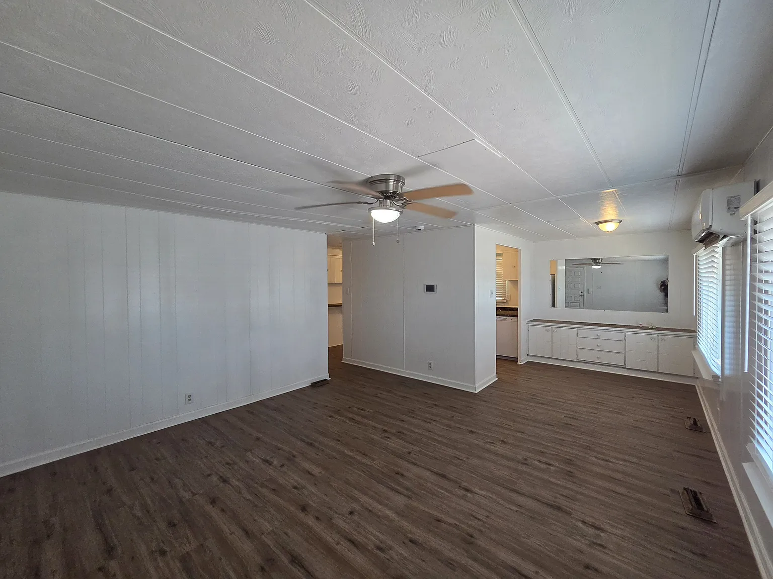 3 bed, 1057 sqft, $1,750 — Photo 3