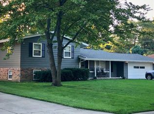 2304 Greenlawn Dr, Toledo, OH