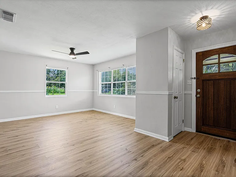 835 S Madison Dr — Photo 5