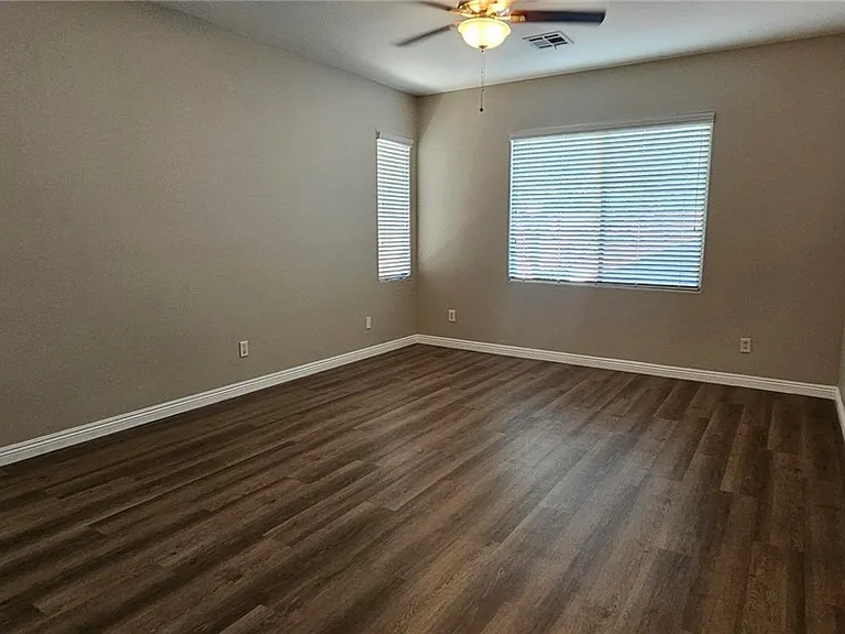 8045 Glacier Falls St — Photo 7