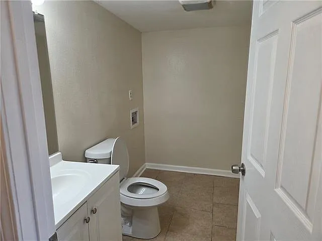 4020 Sullen Pl — Photo 3