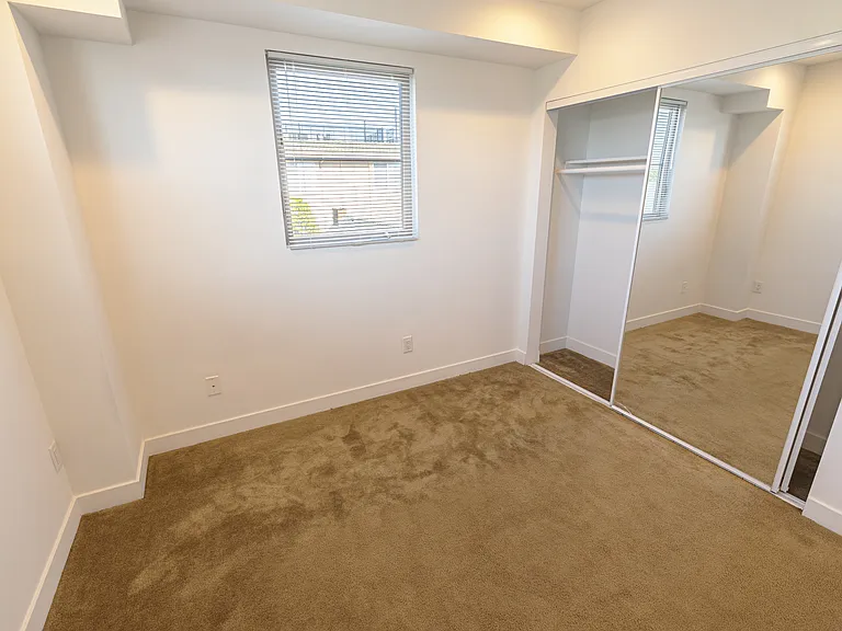1264 W Adams Blvd #1 — Photo 2