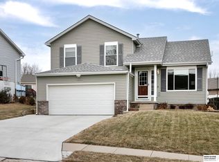 17716 Chandler St, Omaha, NE 68136