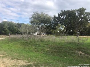 1043 Wright Dr, Bandera, TX 78003