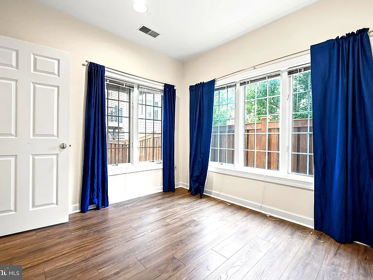 4519 Fair Valley Dr — Photo 24