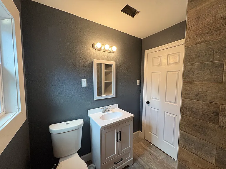 2434 Larose Ave #1 — Photo 5