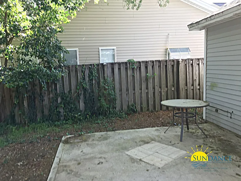134 Midland Ct — Photo 15