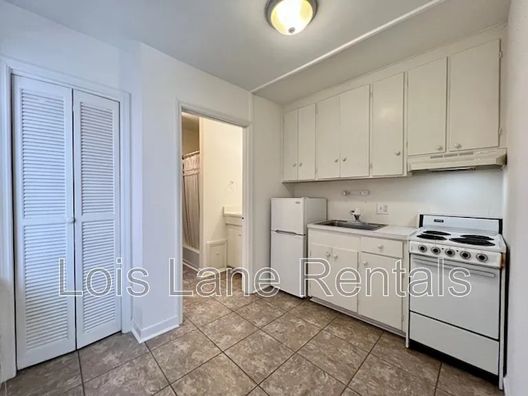 12 Wentworth St #B — Photo 6