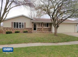 1400 W Homestead Dr, Appleton, WI 54914