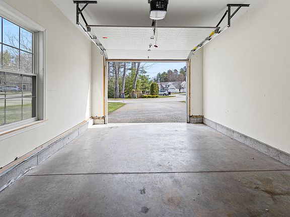 4th image of 78 Windward Pointe Drive #19