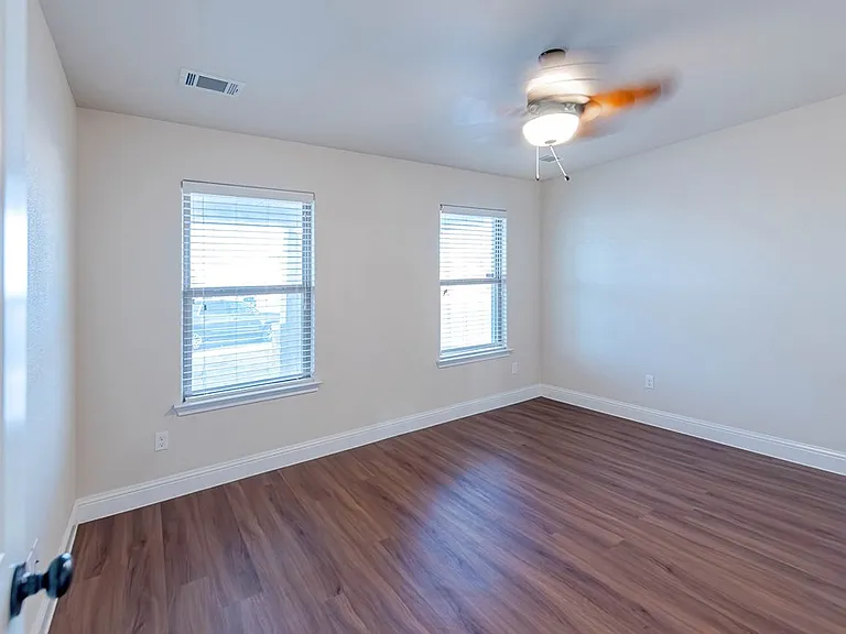 401 Mel Ott Ln — Photo 23