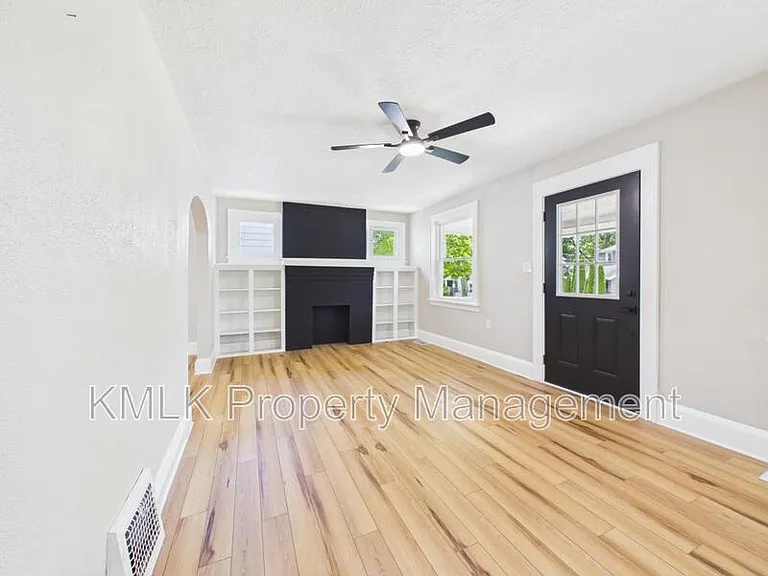 2899 Northland St — Photo 9