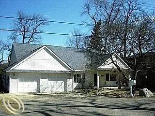 7298 Colony Dr photo 1