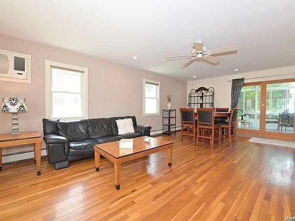 3rd image of 820 Mayer Dr