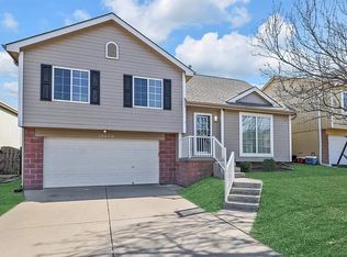 18679 V St, Omaha, NE 68135