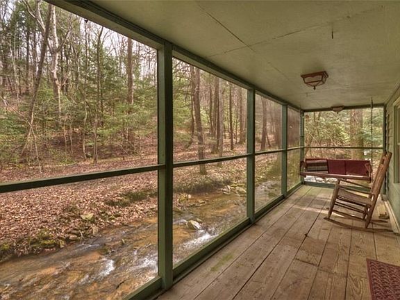 3rd image of 402 Turkey Creek Dr