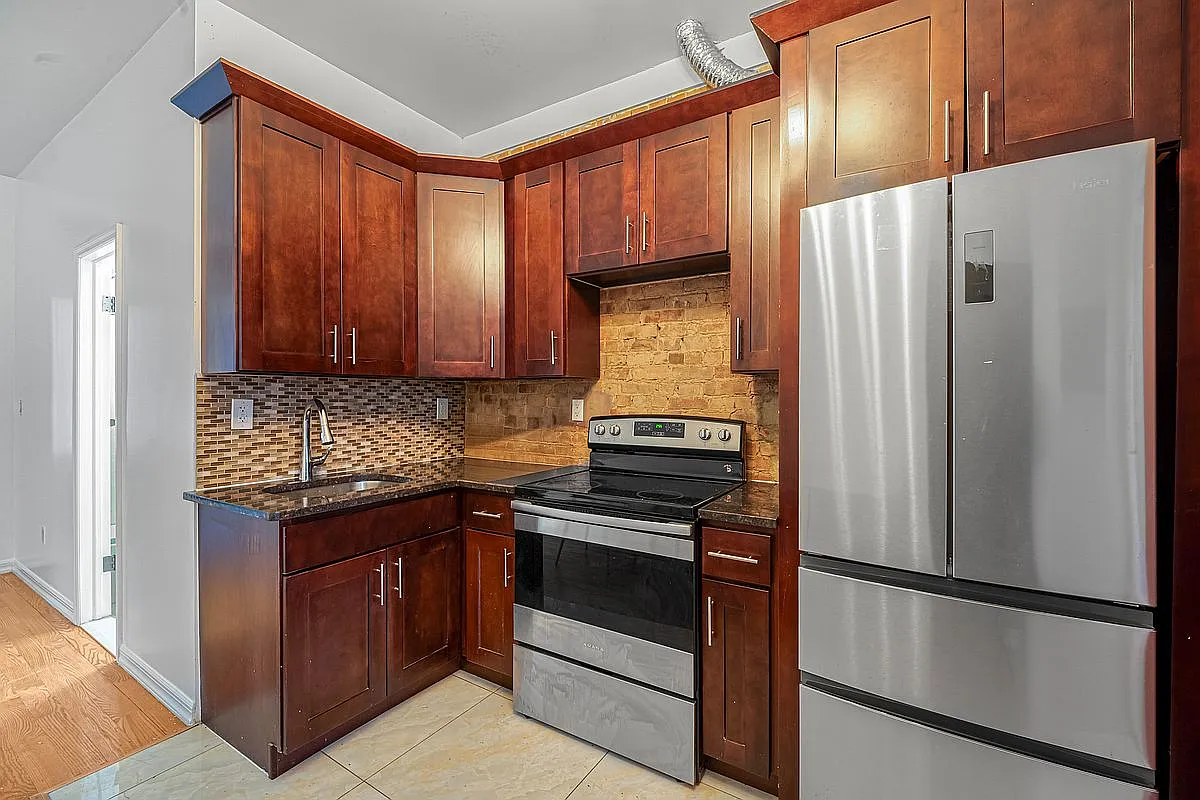 2280 Adam Clayton Powell Boulevard — Photo 3