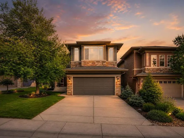 161 SE Panamount Grn NW, Calgary, AB T3K 5R6