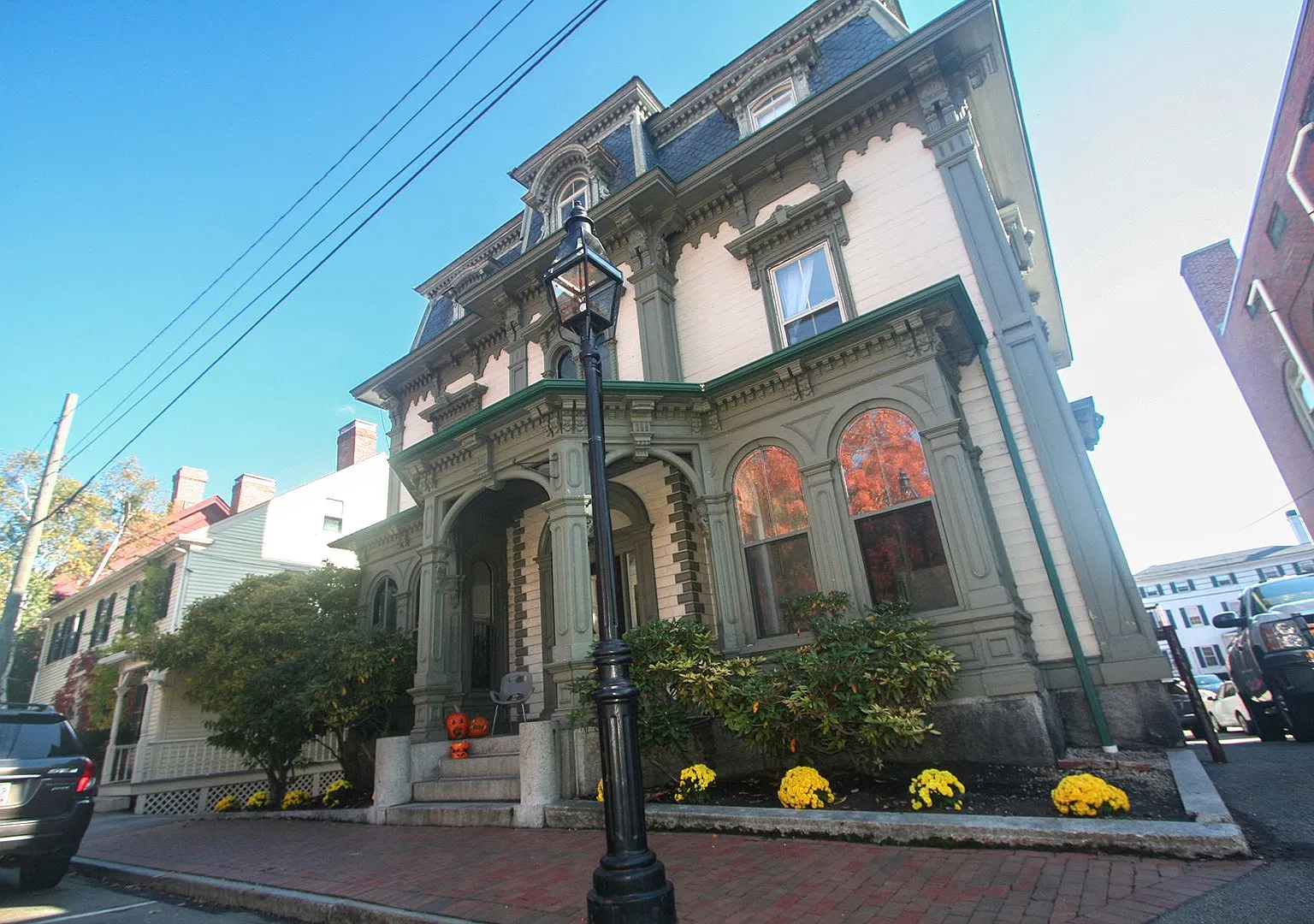 438 State St — Photo 1