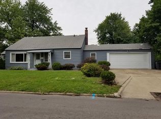 210 E Kellar Ln, Decatur, IL 62526