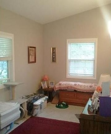 4th image of 862 N Center St