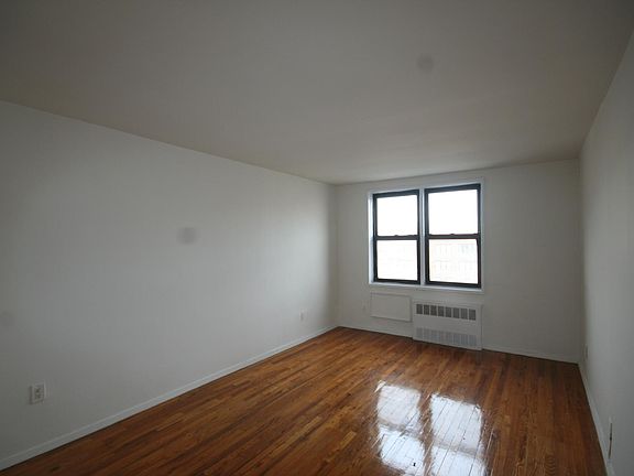 4th image of 13 Monroe Blvd #N