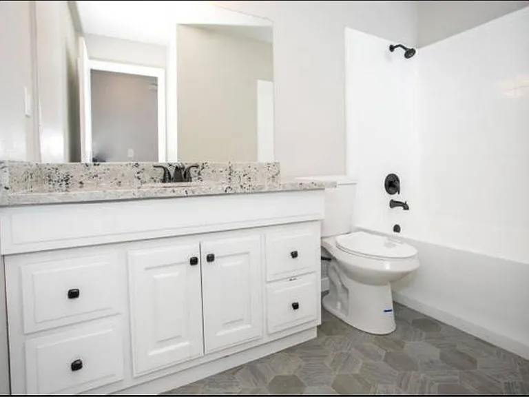 Shared full bathroom