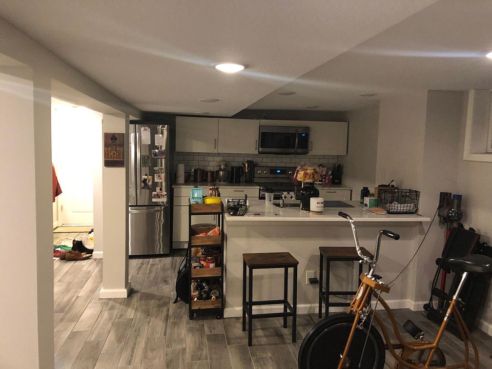 Peninsula kitchen
