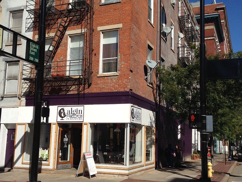 1st image of 206 E 8th St APT 3